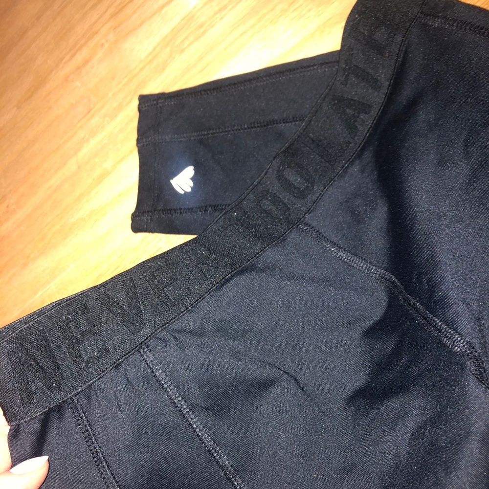 Black Spandex Workout Leggings - Picture 3 of 6